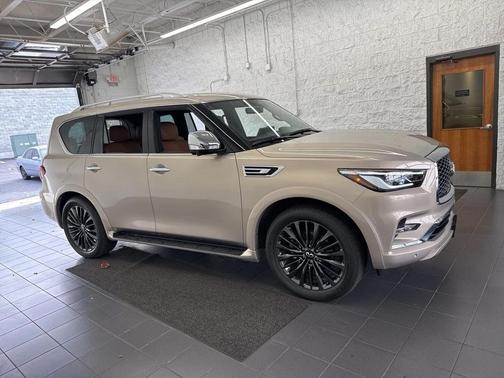 2023 INFINITI QX80 SENSORY AWD
