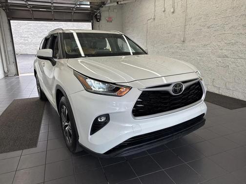 2020 Toyota Highlander XLE