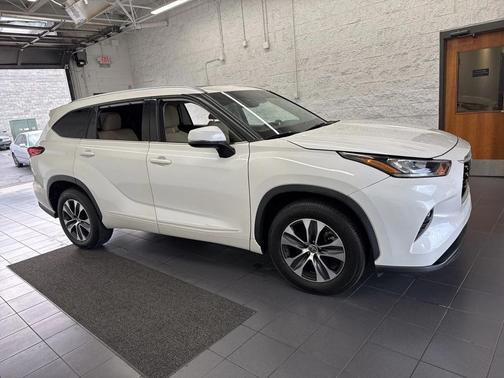 2020 Toyota Highlander XLE