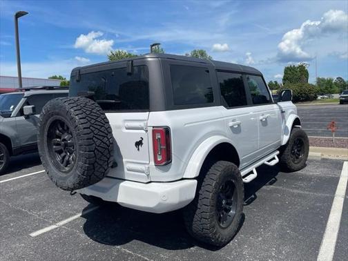 2023 Ford Bronco Outer Banks