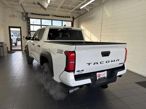 2026 Toyota Tacoma Hybrid TRD Off Road