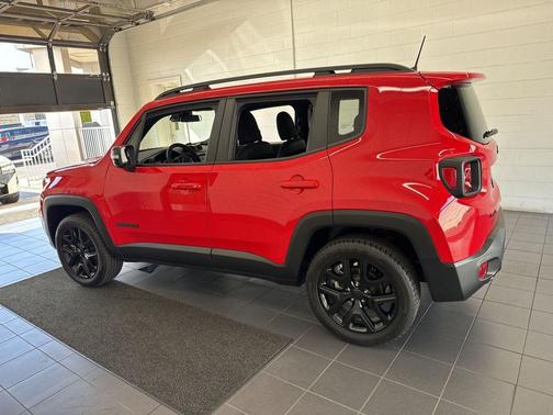 Colorado Red Clearcoat 2022 Jeep Renegade Altitude