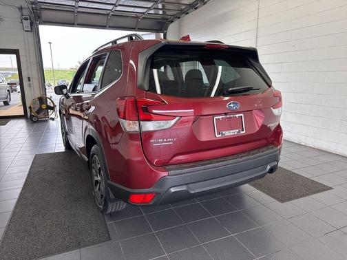 Crimson Red Pearl 2022 Subaru Forester Premium