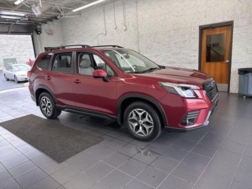 Crimson Red Pearl 2022 Subaru Forester Premium