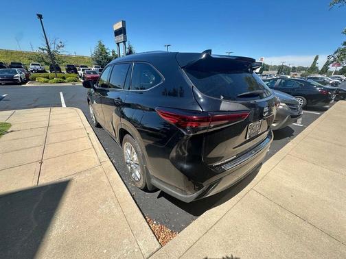 Midnight Black 2023 Toyota Highlander Limited
