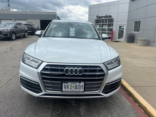 Glacier White Metallic 2020 Audi Q5 45 Premium Plus