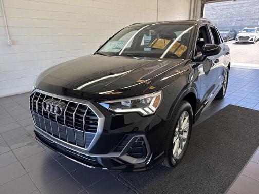 2025 Audi Q3 Premium 45 TFSI S line quattro Tiptronic