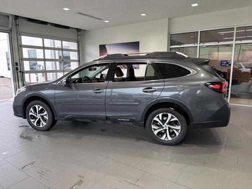 2021 Subaru Outback Touring XT