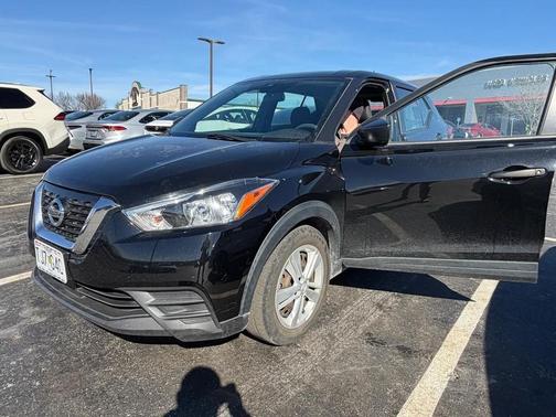 2020 Nissan Kicks S