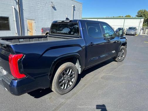 2022 Toyota Tundra Platinum