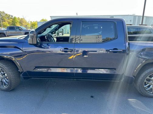 2022 Toyota Tundra Platinum