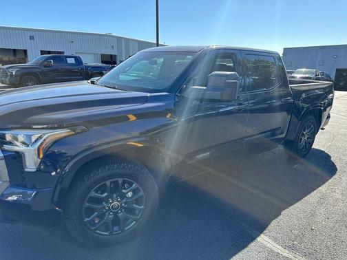 2022 Toyota Tundra Platinum