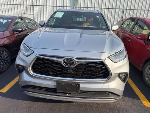 2021 Toyota Highlander Platinum