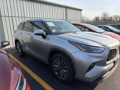 2021 Toyota Highlander Platinum