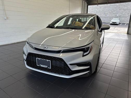 Classic Silver Metallic 2024 Toyota Corolla SE