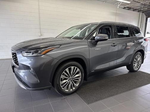 2021 Toyota Highlander Hybrid Platinum