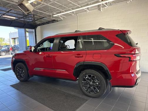 2025 Toyota Sequoia Platinum