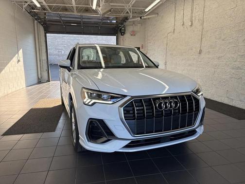 2025 Audi Q3 45 S line Premium Plus