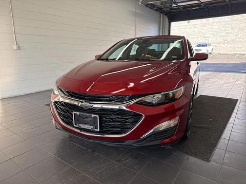 2021 Chevrolet Malibu FWD RS