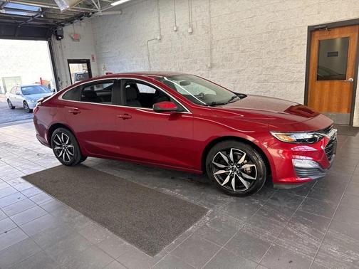 2021 Chevrolet Malibu FWD RS