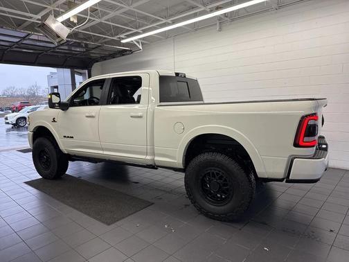 2024 RAM 2500 Limited Crew Cab 4x4 6'4' Box