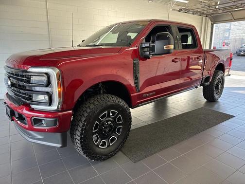 2025 Ford F-250 Platinum