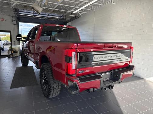 2025 Ford F-250 Platinum