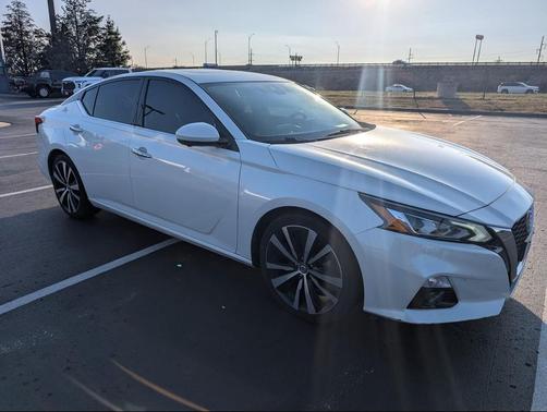 2019 Nissan Altima 2.5 Platinum
