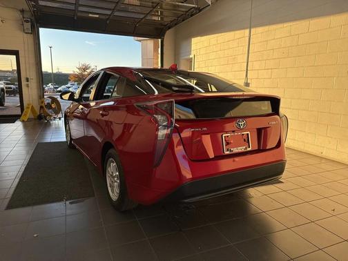 2016 Toyota Prius Three