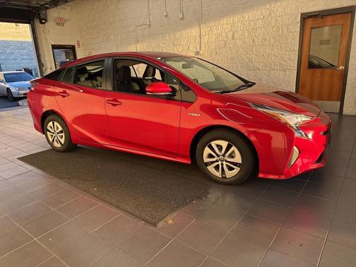 2016 Toyota Prius Three