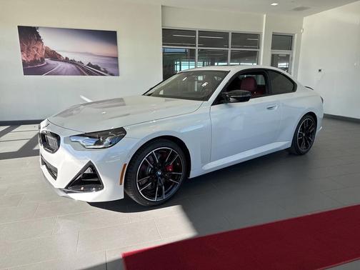 2026 BMW M240 i xDrive