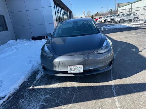 2022 Tesla Model 3 Standard Range