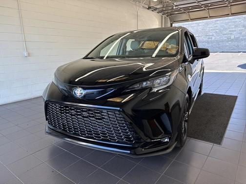 2024 Toyota Sienna XSE 7 Passenger