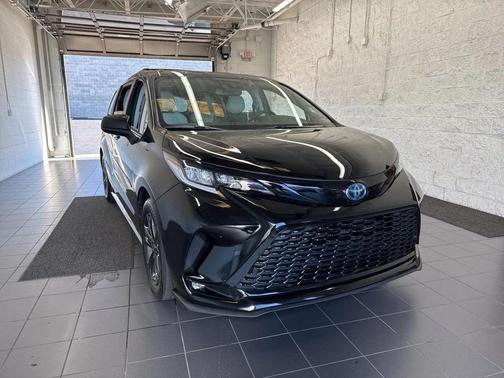 2024 Toyota Sienna XSE 7 Passenger
