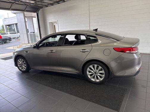 Titanium Silver 2018 Kia Optima EX