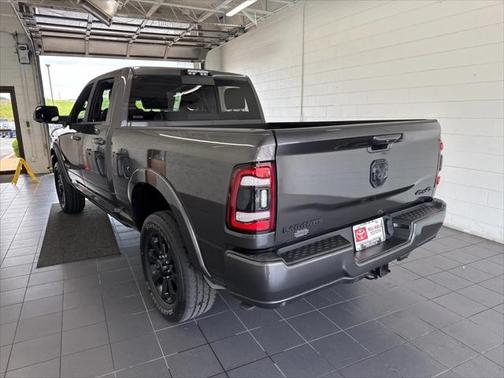 2020 RAM 2500 Laramie Crew Cab 4X4 6'4' Box