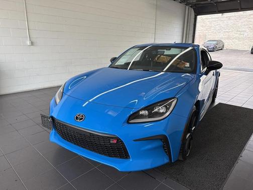 2024 Toyota GR86 Premium
