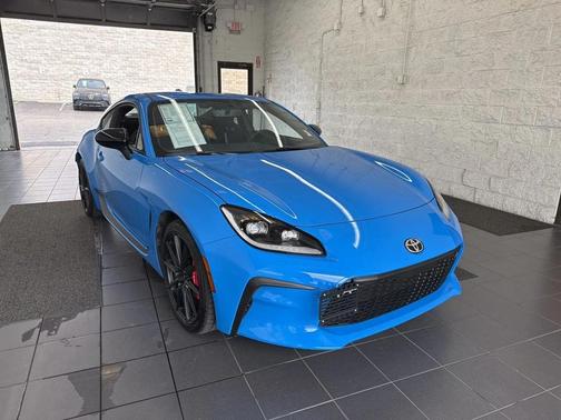 2024 Toyota GR86 Premium