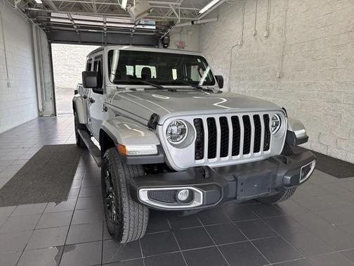 2022 Jeep Gladiator Sport S