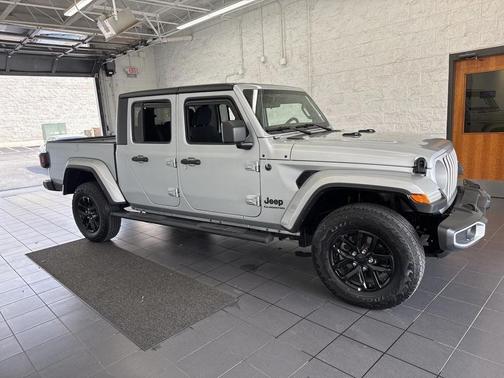 2022 Jeep Gladiator Sport S