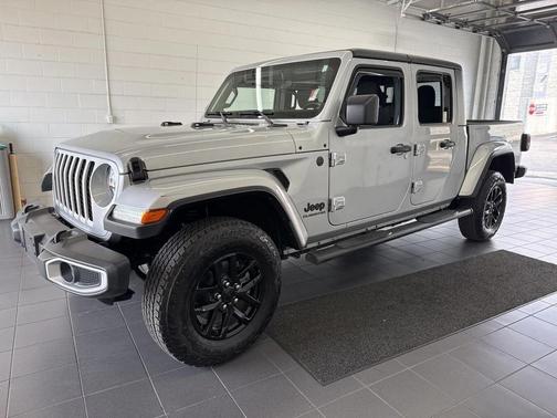 2022 Jeep Gladiator Sport S