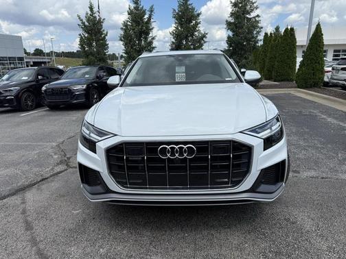 2022 Audi Q8 55 Premium Plus