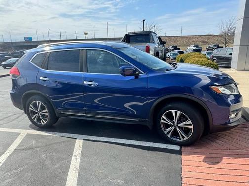 2017 Nissan Rogue SL