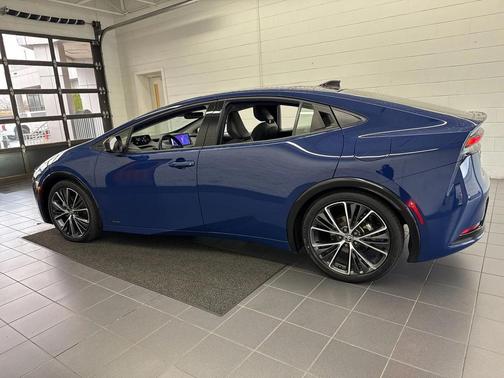 2024 Toyota Prius XLE