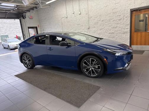 2024 Toyota Prius XLE