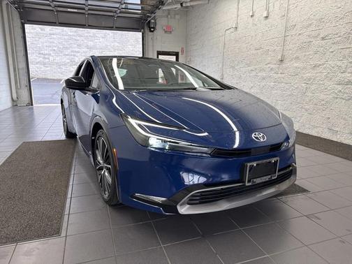 2024 Toyota Prius XLE