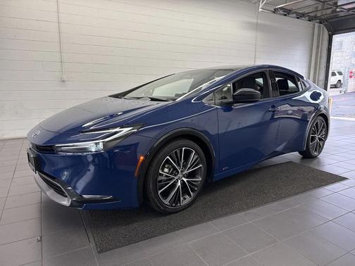 2024 Toyota Prius XLE