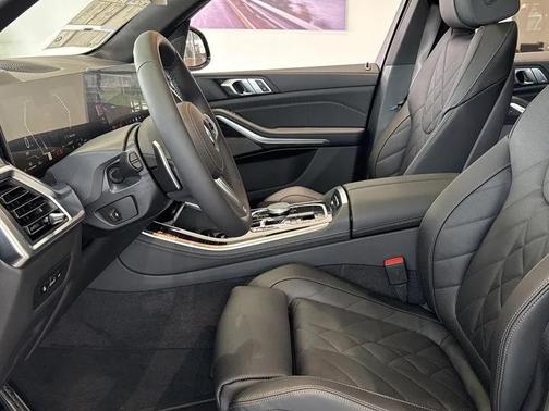 Black Sapphire Metallic 2026 BMW X5 xDrive40i