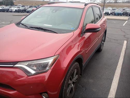 2017 Toyota RAV4 XLE