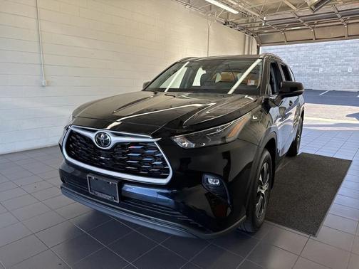 2024 Toyota Highlander XLE
